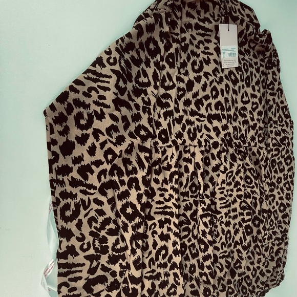 PETITE LEOPARD PRINT SMOCK DRESS
BROWN - Picture 3 of 8